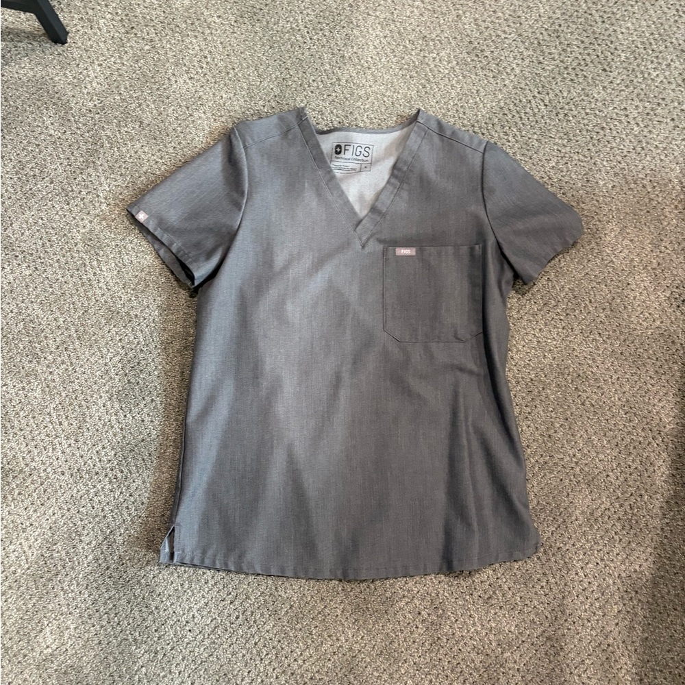 Figs scrub top